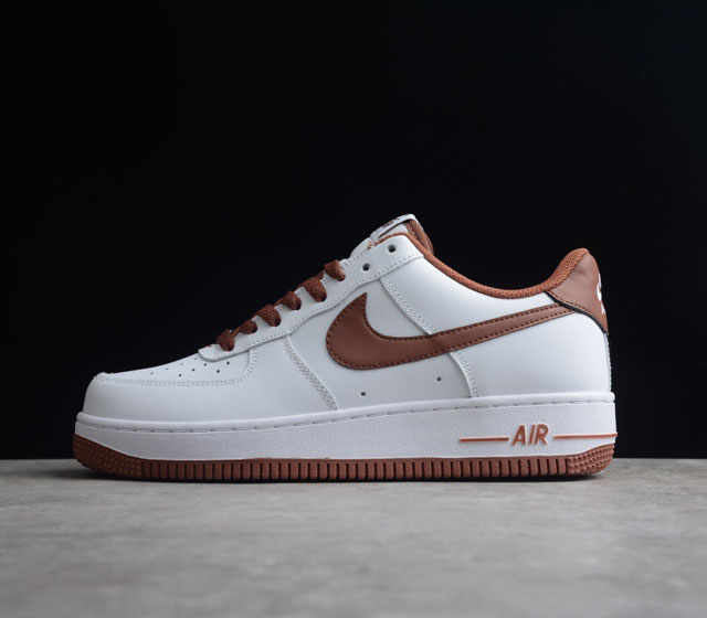 Air Force 1 07 Low # # DH7561-100 SIZE 36 36.5 37.5 38 38.5 39 40 40.5 41 42 42