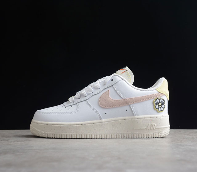 NK Air Force 1 # # DJ6377-100 SIZE 35.5 36 36.5 37.5 38 38.5 39 40 40.5 41 42 4