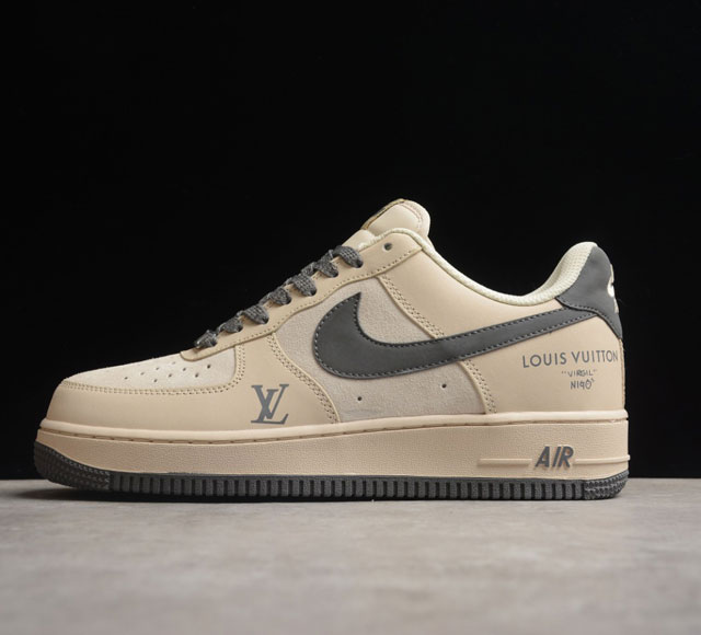 NK Air Force 1 # # BS8856 820 SIZE 36 36.5 37.5 38 38.5 39 40 40.5 41 42 42.5 4